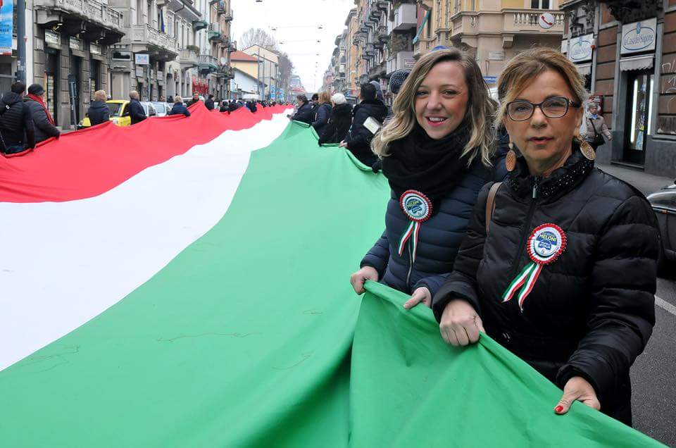 claudiocressi's tweet photo. #NoiRepubblicani
#NoiRepubblicaniPopoloSovrano
Ieri in numerosi alla manifestazione di Fratelli d'Italia
GRANDE MARIO MANTOVANI
GRANDE DANIELA SANTANCHÈ
GRANDE GIÒ BROGGI
PILASTRI DI #NoiRepubblicaniPopoloSovrano
#4marzovotafratelliditalia
#4marzovotoFdI
#GiorgiaMeloniPremier https://t.co/9MWbq8CAo3