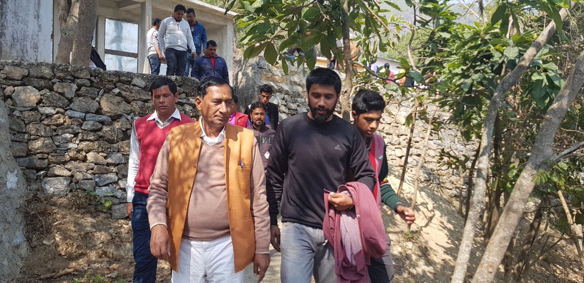 BhattSumit4's tweet photo. It was nice meeting  you Bishan Singh Chufal sir. Hopefully all the promises of bringing road to village Lekh (Mazirkanda) will be fulfilled soon. @PMOIndia  @SushmaSwaraj  @narendramodi @AmitShah @tsrawatbjp https://t.co/2kTX3PXsGZ