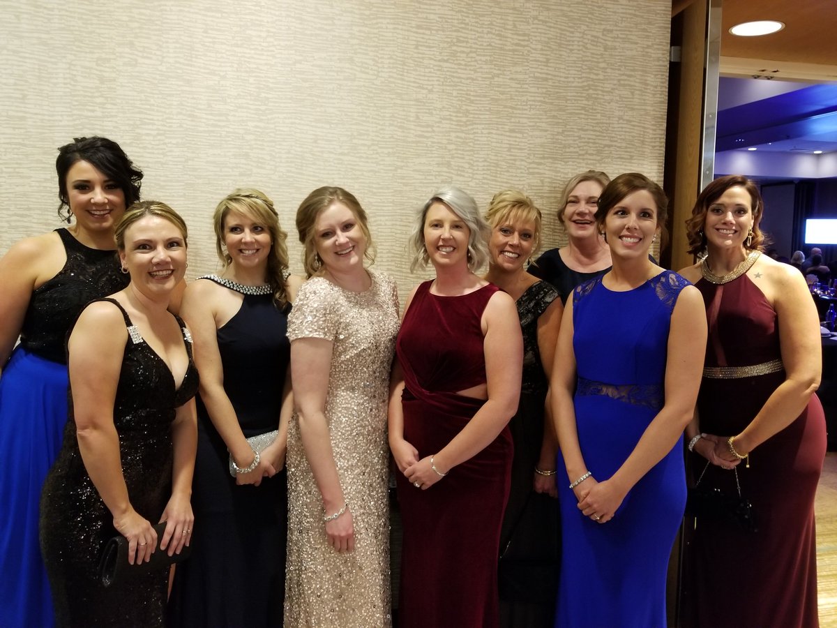 apdstallman's tweet photo. @AltoonaPD_Iowa at the 2018 #blackandblueball
#altoonapd #altoonaia #iowacops #InValorThereIsHope https://t.co/e99HfBWWEv