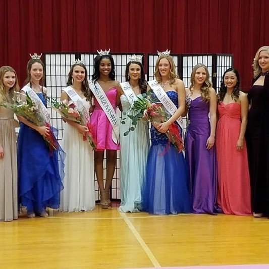 MissGilbertAz's tweet photo. We welcomed a new Miss Twirling Athlete, OT, and Cherry Jubilee OT into the Miss Arizona 2018 family today💪🏻🙌🏻 Congrats girls! .
.
.
.
#MissGilbert2018 #MissGilbert #MissArizona2018 #MissArizona #MissAz
#Pageantry #Leader #RoleModel #StrongWomen https://t.co/uKDha1iBRQ https://t.co/AOWFRJVbtE
