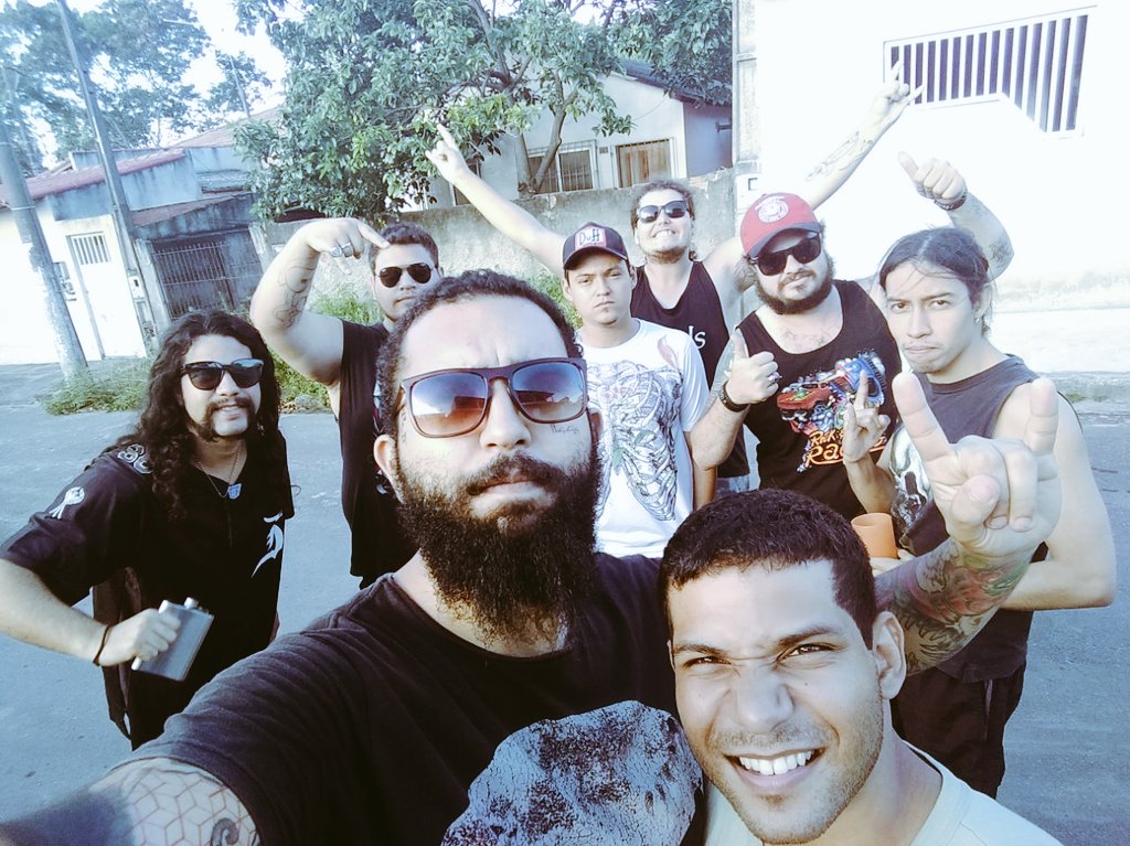 RamheadOfficial's tweet photo. Equipe New Wave. @RamheadOfficial e The Devils. 

#Rock #RockNRoll #Heavymetal #Metal #Progressive #RockBR #NWOBRHM #Capixaba #ES #Musica #Banda https://t.co/S3TfikXPJB