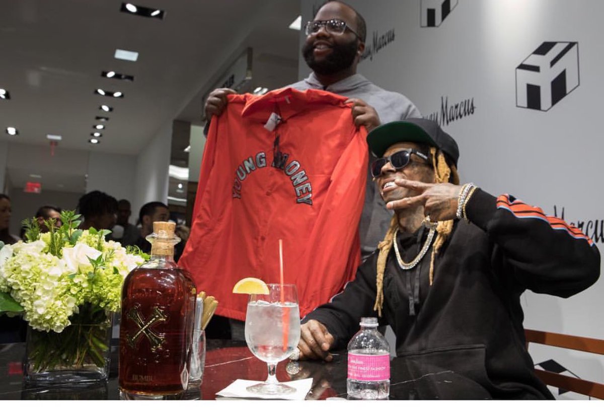 Weezy Fanatix tweet media