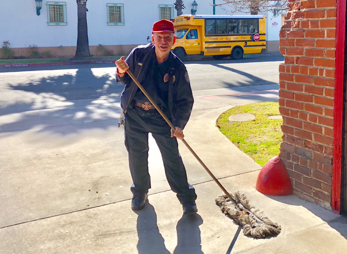 Sacramento Fire Department tweet media