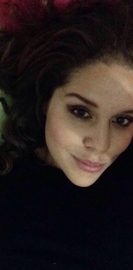 MrsLoreta's tweet photo. #PeliTime 🎬 feliz noche de sábado https://t.co/mNRwrlK0xX