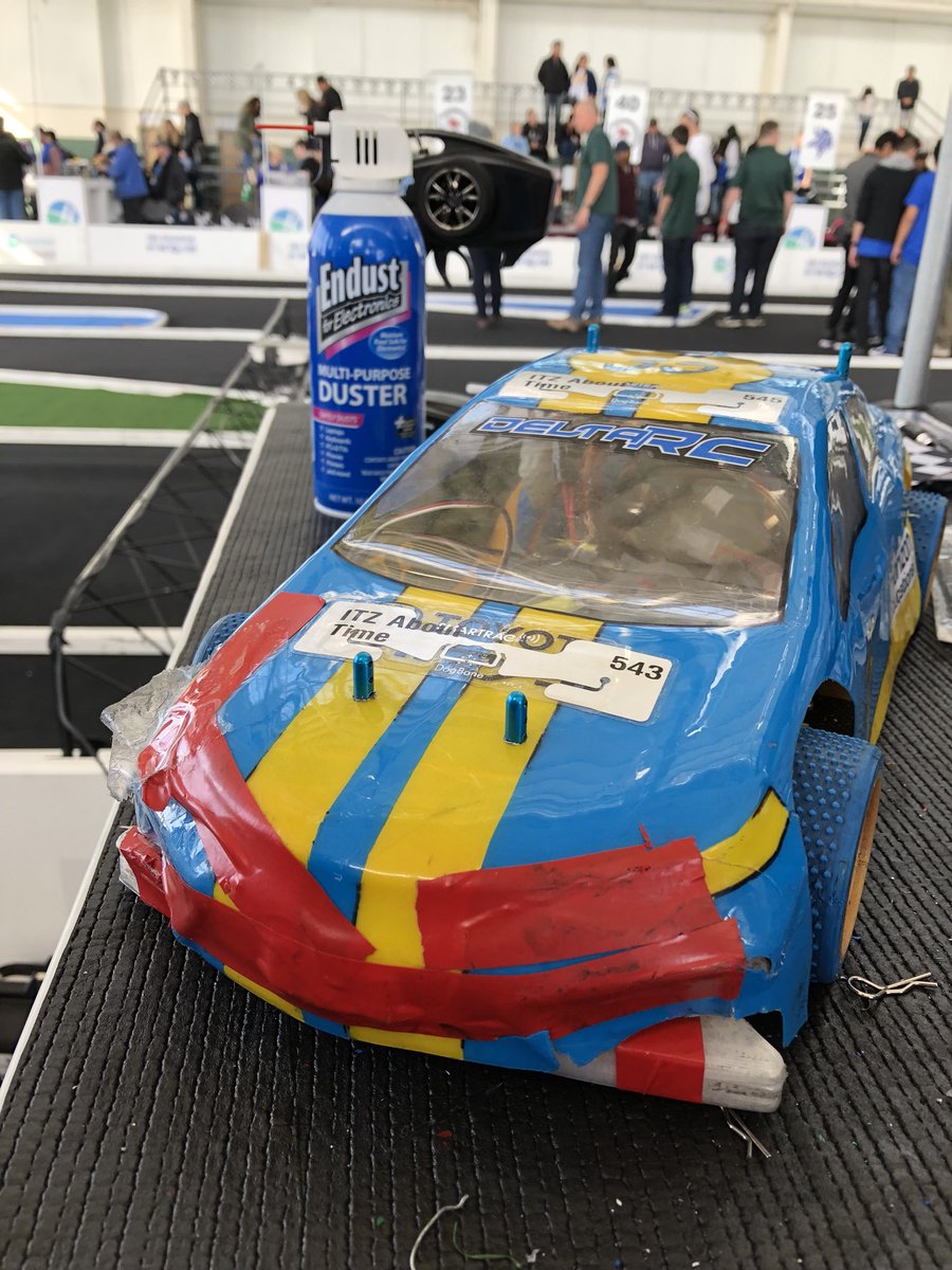 Maxawsome14's tweet photo. Crazy day on the track with the Heritage hydrogen RC Team! #HydrogenRC #rc https://t.co/uyXmZIyp1V