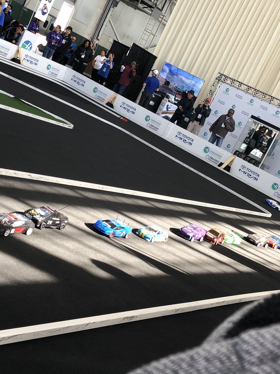 Maxawsome14's tweet photo. Crazy day on the track with the Heritage hydrogen RC Team! #HydrogenRC #rc https://t.co/uyXmZIyp1V