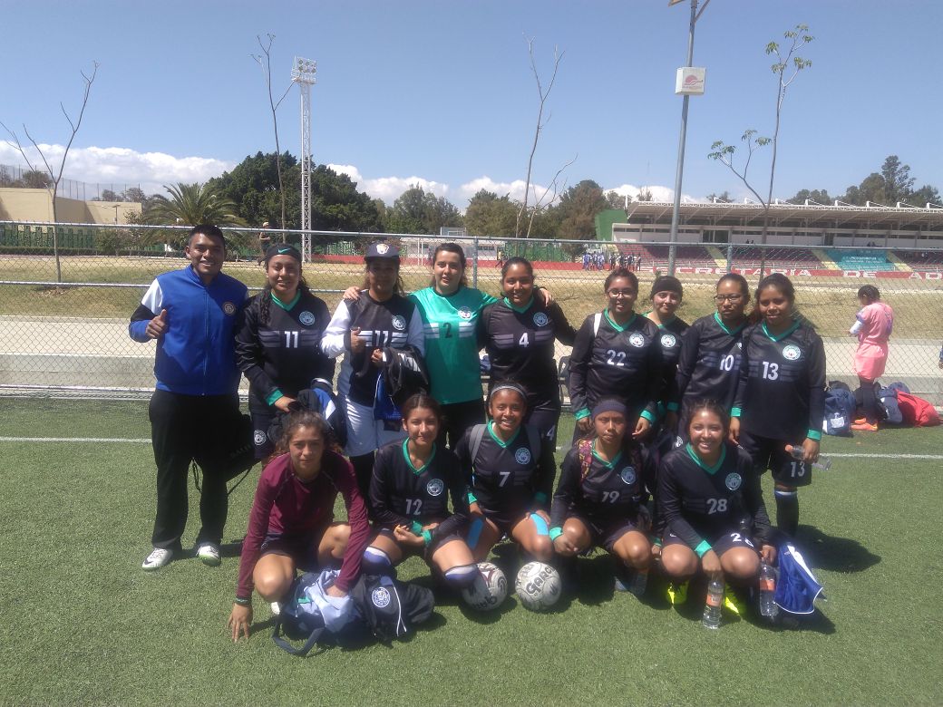 OficialUTP's tweet photo. Fútbol 7 femenil de La @OficialUTP gana 6-2 contra La Universidad Tecnológica de Huejotzingo y califican a la final. ¡Muchas felicidades! #EncuentroRegional2018 https://t.co/HBC5HW5K9j