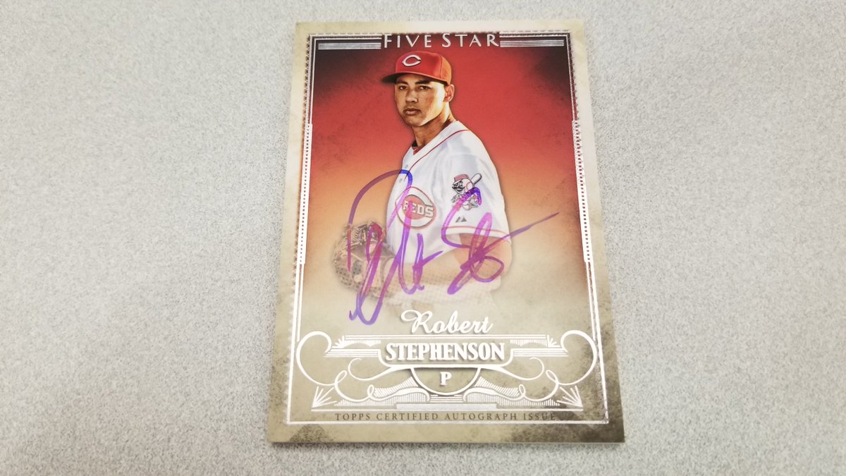 @Reds fans @robsteev44 turns 25 today and to celebrate we’re giving away this card! RT for a chance to win. #MLBCards