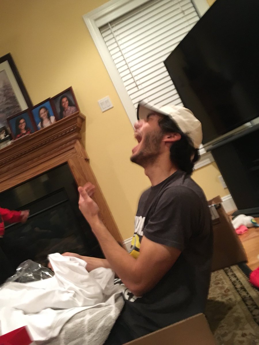 p0shtash's tweet photo. i got jake a shirt with a picture of my face on it for his birthday and this was his reaction to seeing it https://t.co/hA9s3xNrKq