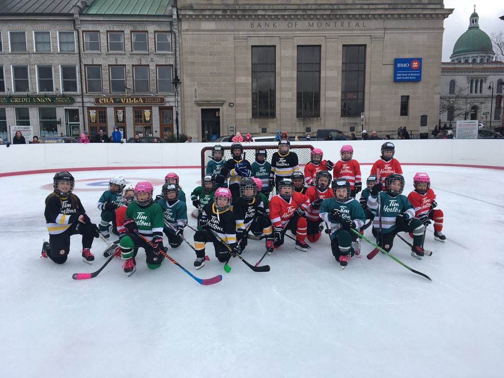 k_icewolves's tweet image. Great to see @k_icewolves FUNdamentals players involved with @cityofkingston community #febfest at #SpringerMarketSquare today!
 #GoWolvesGo @OWHAhockey @HockeyCanada 🇨🇦🏒 #Timbitshockey #InitiationProgram