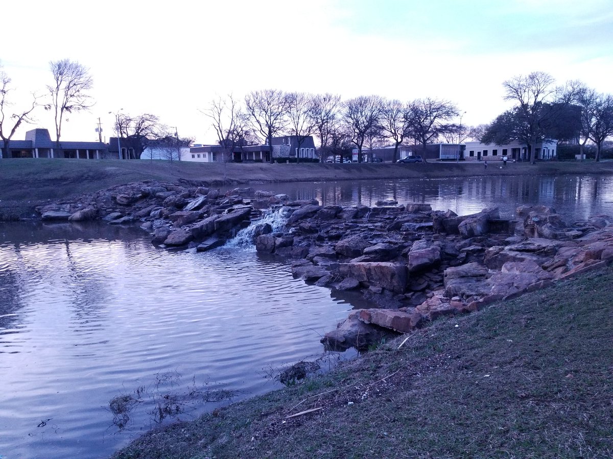 kenyunot's tweet photo. Dallas can be pretty pretty
#HackUTD #HackDFW #EarthxHack https://t.co/hAEAj448Ak