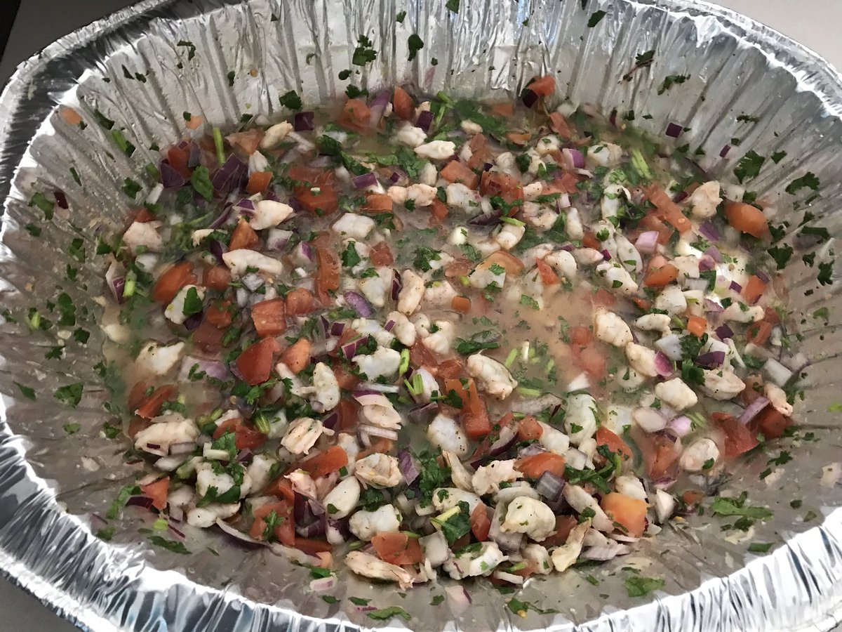 DrewsDynasty1's tweet photo. This team has some serious cooks on it! It went down then everyone went into food comas. #NestingPotluck #Ocala2018 @cj5951Cat @CatShea4  #stuffed. Thanks for the teamwork and engagement guys! You rock! #DynastyLife https://t.co/bcTk92BdF0
