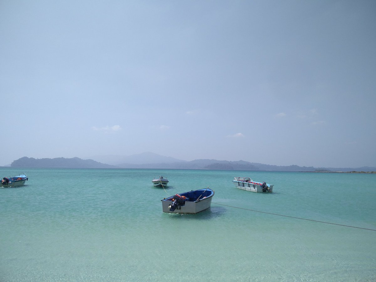 knowkalpesh's tweet photo. In my recent solo adventure to Andaman Islands, I learnt not to complaint about little things.
And this time I took more memories with me than photos.
#TravelLesson https://t.co/hwiwfnx96W