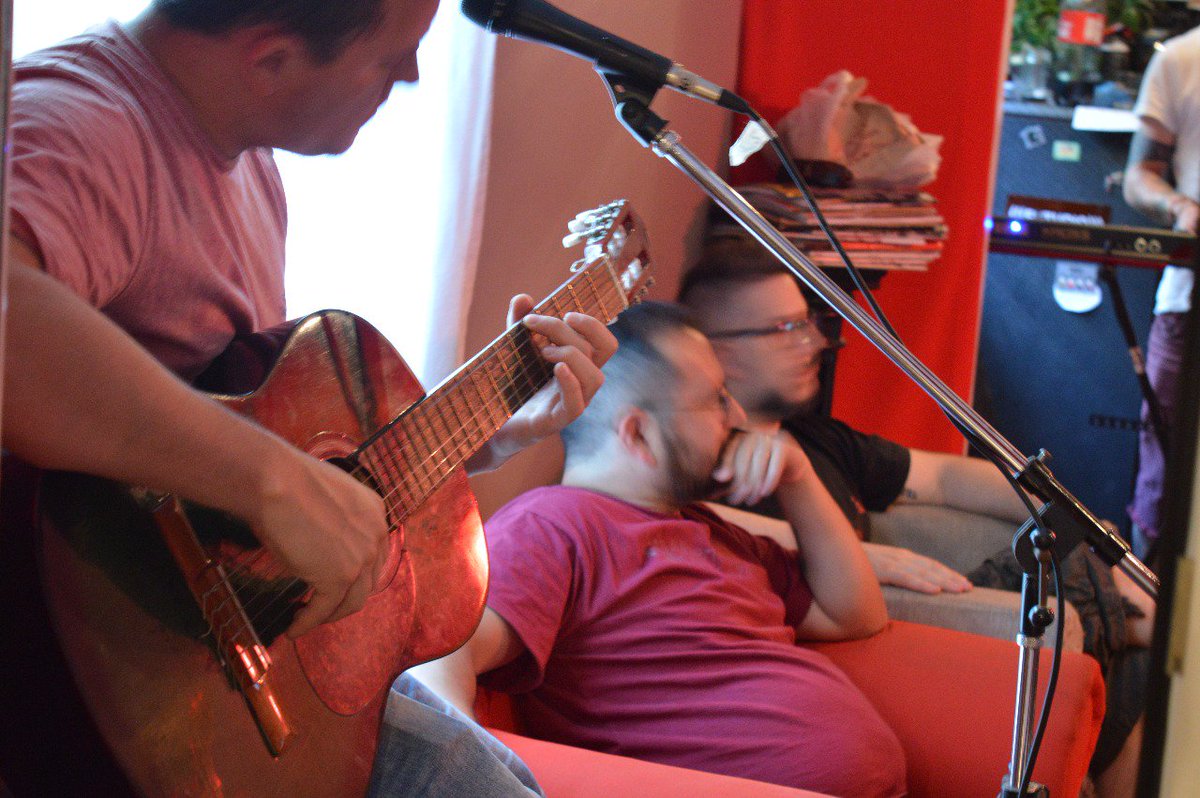 DONLEONROCK tweet picture