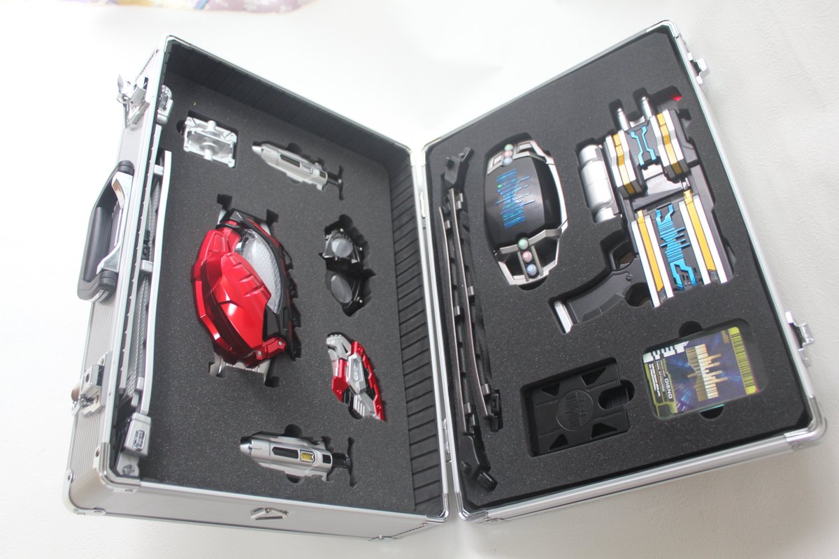 fukuoka_iiduka's tweet image. 来週にかけて、ヤフオクにて出品いたします。
今までご紹介している画像の物を出品予定です。
#仮面ライダー　#フルボトル　#dreambox製作　#dreambox
#ｃｓｍファイズ　#ｃｓｍダブル　#ｃｓｍｗ　#仮面ライダービルド
#収納ケース　#コレクションbox