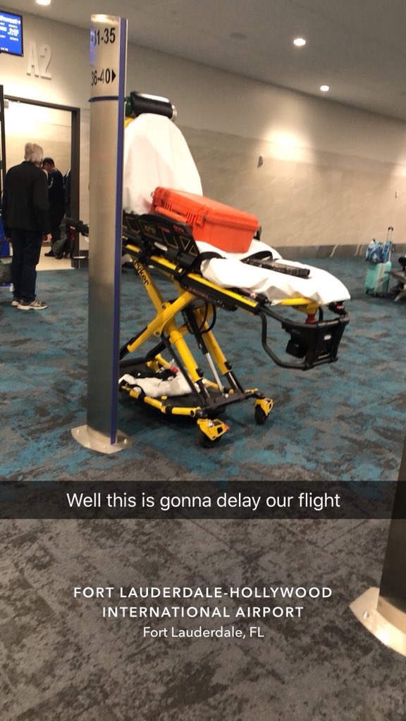 JPyeast's tweet photo. Looks like an even longer delay tonight .... traveling some weeks just ain’t easy #travelwoes #justtryin2gethome https://t.co/E7a5mmrs3K