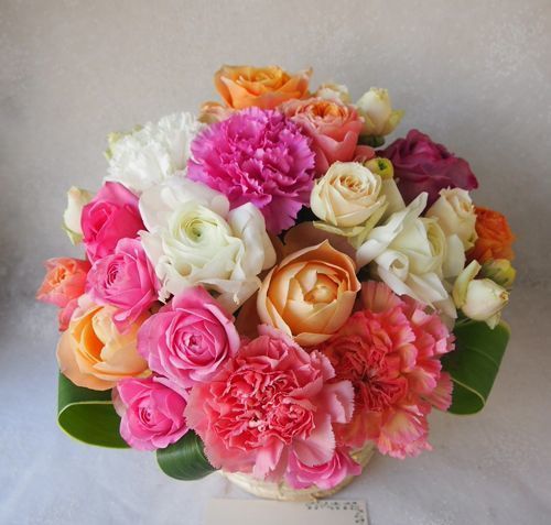 Kanoche お誕生日のお祝いにお花をお届けしました 誕生日 カノシェ 春 花の贈り物 花屋 フラワーギフト スタンド花 スタンドフラワー フラスタ フラワーアレンジメント 花束 胡蝶蘭 フローリストカノシェ いいねした人全員フォローする