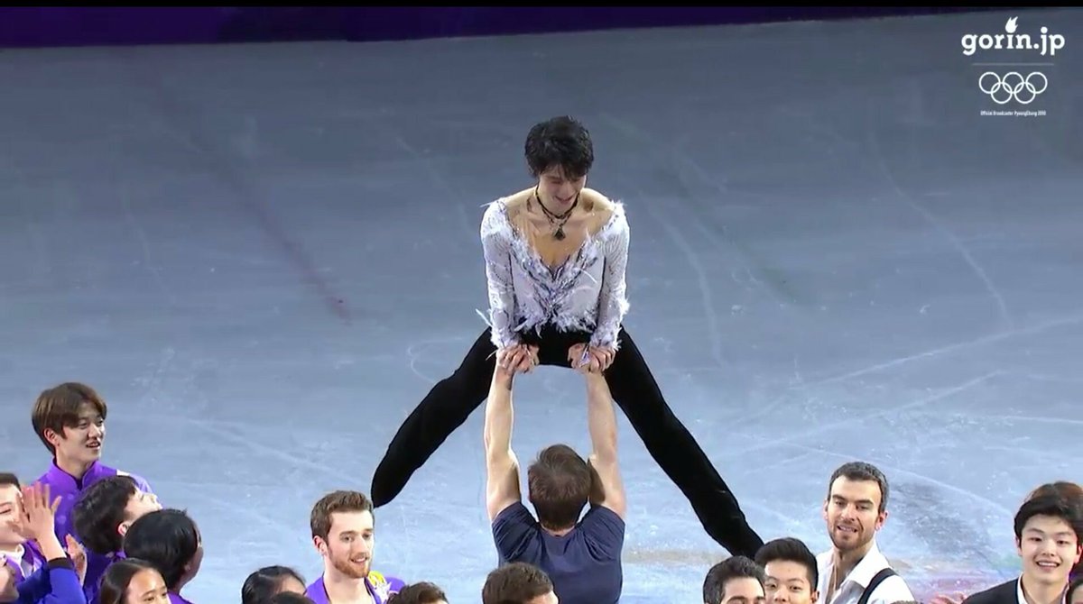 練習の時のお遊びかと思いきや 羽生選手を伊 ホタレック選手がエキシビションのフィナーレで高々とリフト Togetter 練習の時のお遊びかと思いきや 羽生選手を伊 ホタレック選手がエキシビションのフィナーレで高々とリフト Togetter