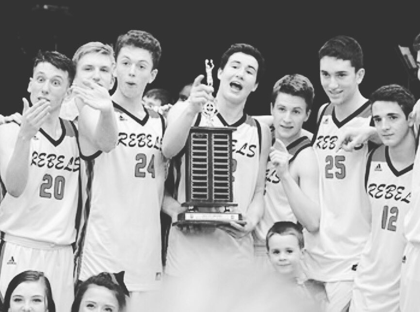SideHoops's tweet photo. 10years with Side Hoops! What a Ride.. @RMcGinsie_10 @jackhegwood_24 @KellenSchreibe1 @joe_kirkhoff33 @matthewlooney2 @theREAL_CG_ https://t.co/KqfuCTmhvF