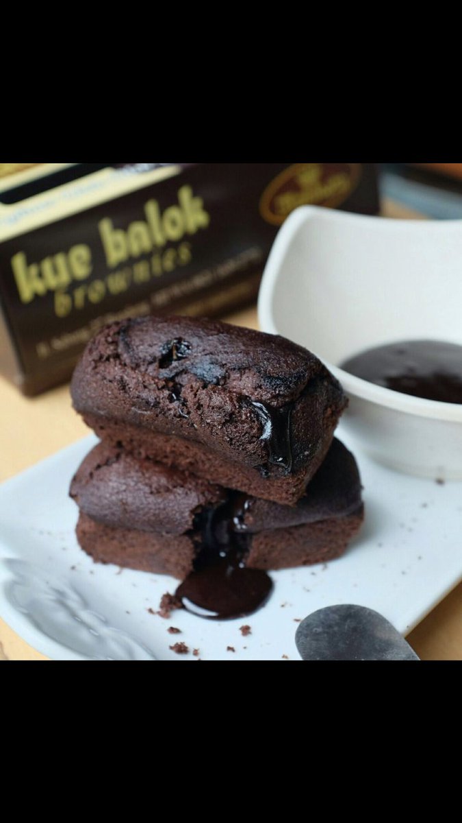 lutfiali_'s tweet photo. open order, kue balok brownies, 30rb/box isi 10pcs, WA 089613729007 https://t.co/OIismUiEdn