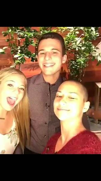WEdwarda's tweet photo. What do you do after you bury your friends? Party backstage at the Ellen show of course!
#SickOfTheseIdiots https://t.co/nA3TtkWsd1