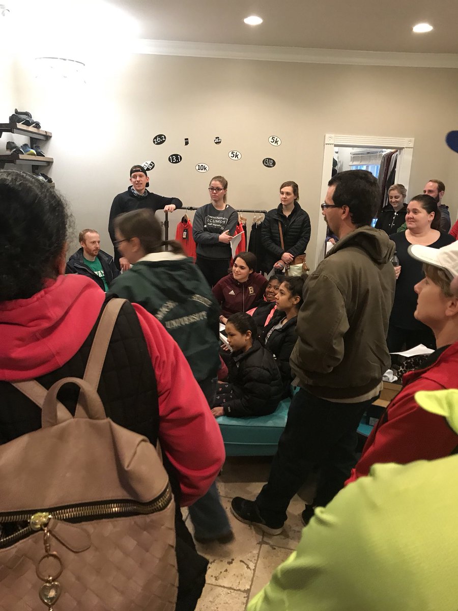JMaleyFitness's tweet photo. Great orientation today for run2gether 💚 hearing about new races, getting to know some of the captains and even completing a little run in the rain!  If you want to Roll with us - let us know!! https://t.co/xX6QOaZqoz