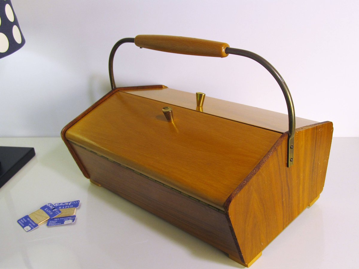 Malanterne On Twitter Vintage Sewing Box Vintage Wooden Sewing