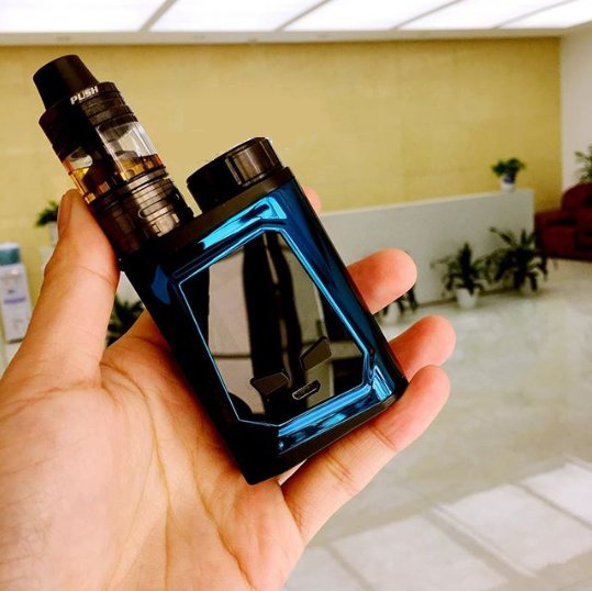 vaporldotcom's tweet photo. 🔹Shiny blue capo in hand 🔹
(Forgive my crazy love of blue)
.
The #IJOY #CAPOKit
---> https://t.co/uDghrxs40Y
.
A high compatibility with 18650/20700/31700 cell

#Vaporl #IJOY #VAPOKIT #vapekit #Capo100 #starterkit #vapenation #vapeworld #vapecommunity #vapedaily #vapelife #vape https://t.co/QLHT63Antn