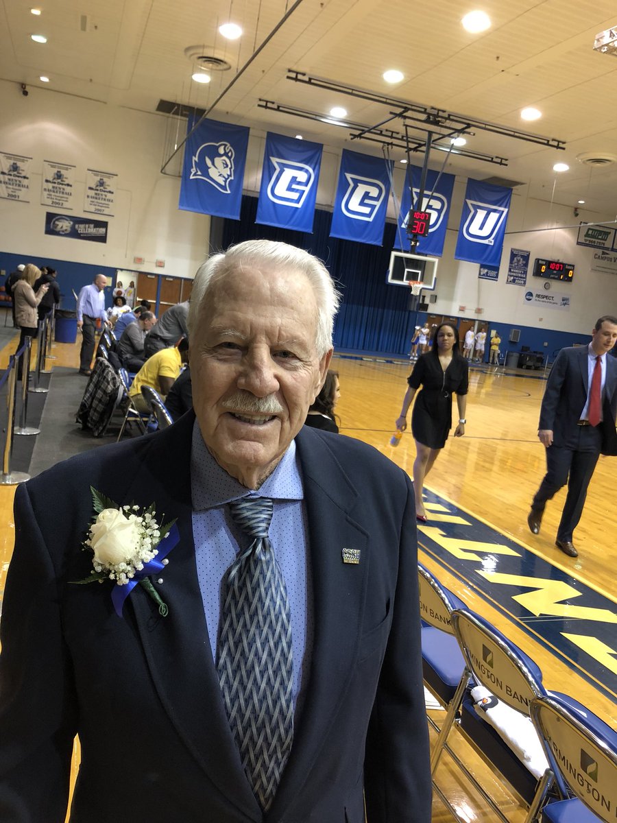 CCSUCompliance's tweet photo. Such a fun and busy day at CCSU! Amazing hoops games for senior day, celebrating Joe Arnone, our voice on the speakers and honoring our Head AT Kathy Pirog at Woman of Influence! #BlueDevilDay https://t.co/TUzISmk3Z9