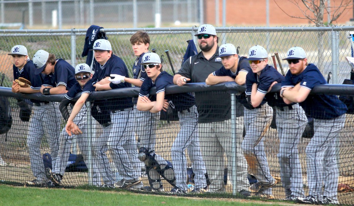 BHMunro1's tweet photo. BASEBALL FINAL: East Jackson 10, Berkmar 0. The Eagles improve to 5-1. Cole Sealey 5 IP, 4 H, 0 R, 6 K; Josh Compton 1-for-2, 2 RBI; Bryson Beck 1-for-2, 2 RBI  @EJBaseballDugou @coachsimsejhs @EJCHSEagles https://t.co/TZ5A1J8xBN