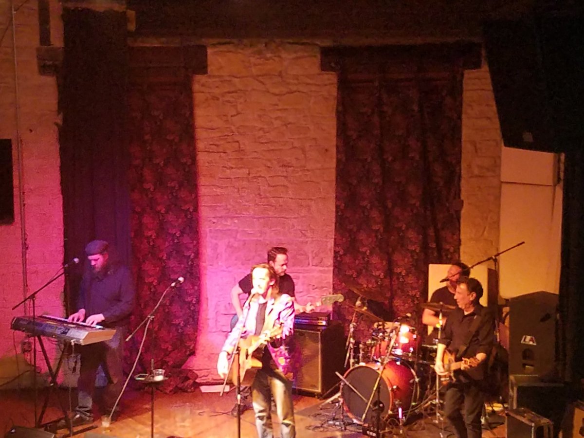 mmmaggos's tweet image. #BadExamples - great music at an unusual venue!