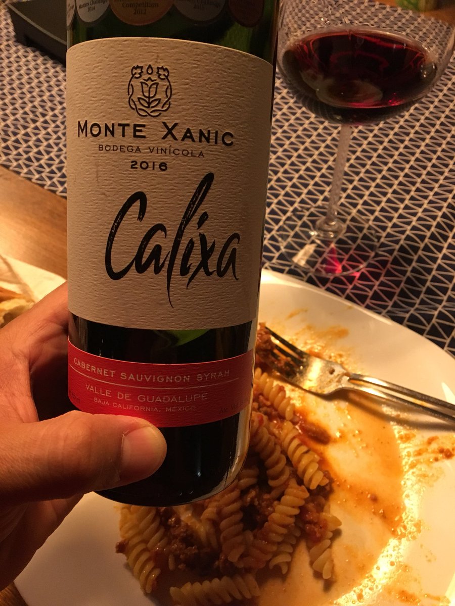 viejitooriginal's tweet photo. Hoy toco #Calixa Multipremiado 1🥇 3🥈 1🥉 CabernetSyrah #MonteXanic delicioso acompañante para una pasta!! 👌🏼muy recomendable... https://t.co/H2JsmfOB9w