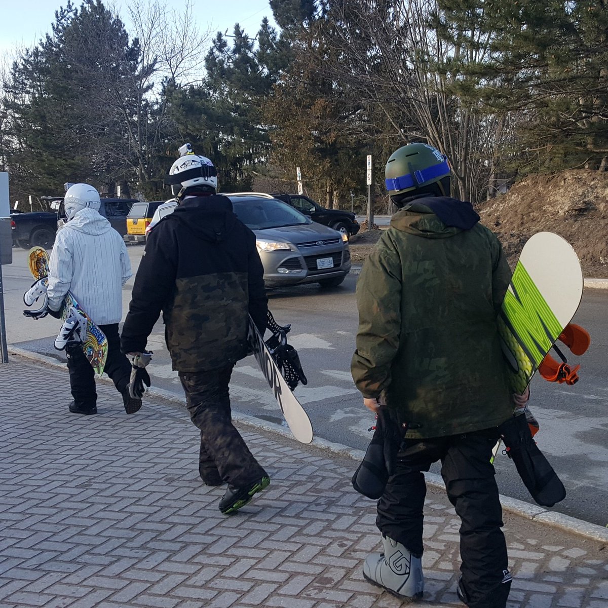 snowboardninjac's tweet photo. Thank you @BlueMtnResort for another fun Saturday night! https://t.co/NhBial4JNE