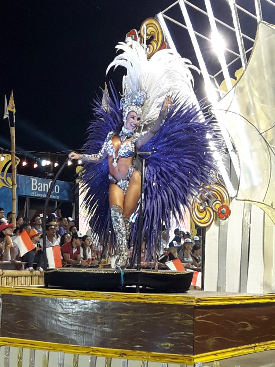 rsudamericana's tweet photo. #RadioSudamericana en la #ÚltimaNoche de los #Carnavales ahora en el #NoloAlias #AraBera☇☇☇ 🎭🎭🎉🎉🎉 https://t.co/1yvUqzy1e1