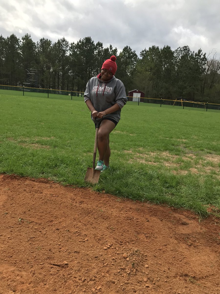 WakefieldSoftb2's tweet photo. Thanks to all the players and parents who came out and helped get our field lookin smoov😍💪🤤 https://t.co/utOAbkc8L8