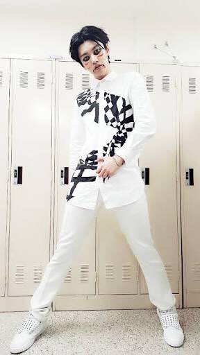 crossgene_lov's tweet photo. たったいまゴールデンボンバーの歌広場淳くんと握手をしてきたのですが……クロスペンさんぜひレポみてください😂✨

この時のシンくんはずっと淳くんの股間を触り続けてたらしいですwwww

 #ゴールデンボンバー #CROSSGENE https://t.co/BFv2lpA9k3