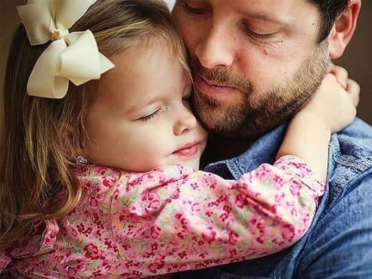 هذه الدنيا أجمل ما فيها الحب