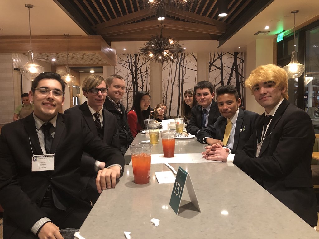 DowneyJSA's tweet photo. Here’s a pic of the Downey JSA crew at winter Congress getting a bite  ❄️❄️🇺🇸 https://t.co/5bgj399fV4