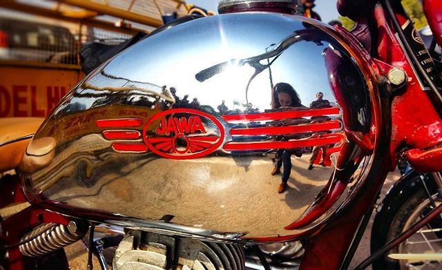 Good morning with jawa

Photo courtesy of @freewheelingypsy 
More photos on - ift.tt/1MOOLiU | #Jawa | #JawaMotorcycles.com | #MadeInCzechoslovakia| #2Stroke | #Chrome | #Biker | #Motorcycles | #JawaCZ | #Yezdi | #Retro | #Vintage | #VintageSty… ift.tt/2GKL7eJ