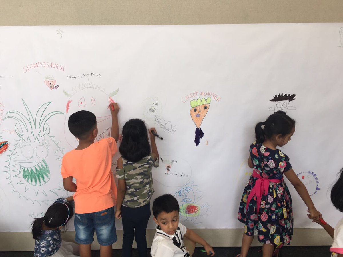 mlsi_ib's tweet photo. Chomp Chomp! Chew Chew! The doodle wall by Bijal Vachharajani and Priya Kuriyan!
#JoyOfReading #CelebrateReading #BookarooInMumbai #BookarooAtMLSI
@BookarooLitfest https://t.co/MAeXKaCI9d