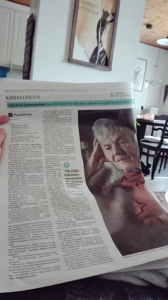 Santevante's tweet image. Viikonloppujeni suuri nautinto on Hesarin perinpohjainen lukeminen, pari tuntia menee kepeästi. 🙏 #viikonlopputilaaja #pienetilot