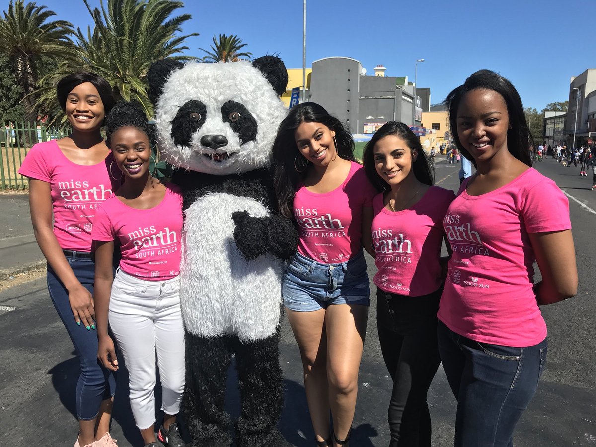 Abramjee's tweet photo. #SaveWaterAmbassadors are out and about at @OpenStreetsCT spreading the message. @DWS_RSA @missearth_sa @ChangeAgentSA @IriniMoutzouris @TheCapeArgus https://t.co/m881DM3Rrb