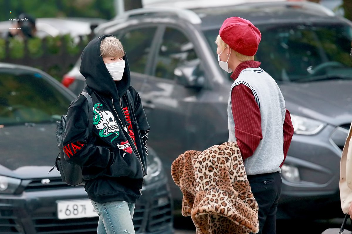 apparently the average frenchman does not actually wear berets in france. taehyung feels affronted. jimin is amused.[2/?]