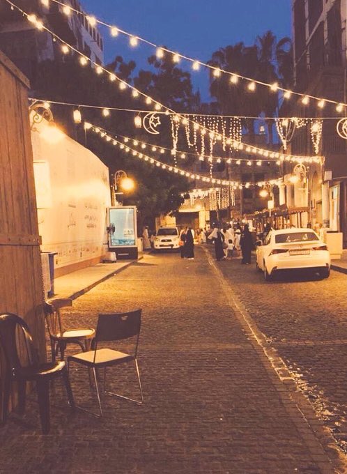 ramaddan2017t's tweet photo. يارب بلِّغنا رمضان 
وأعنّا على صيامه وقيامه 🌙✨ https://t.co/BGM0PKBXxY