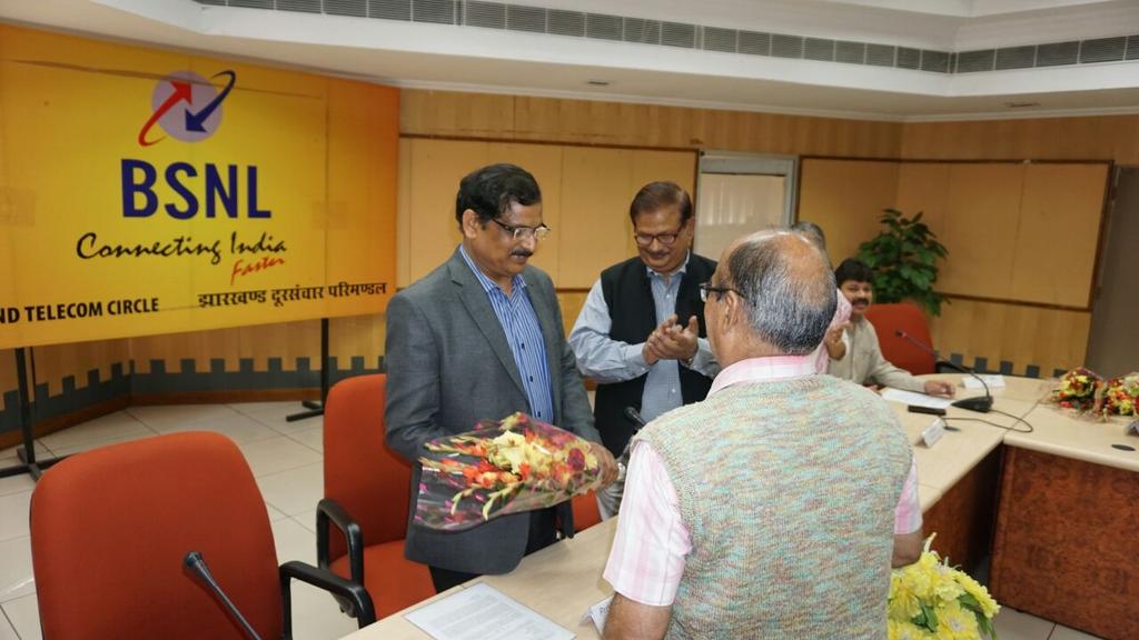 KKThakurITSrtd's tweet photo. A very effective &amp; meaningful lecture was organised yesterday on 5G and future trends in wireless communication by Prof Dr. Sanjay Kumar BIT Mesra in ARTTC Ranchi. It was followed with very interactive discussion. Dr Kumar has written many books &amp; journals on the subject. https://t.co/VWrjxFlkOx