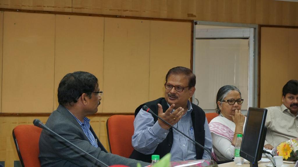 KKThakurITSrtd's tweet photo. A very effective &amp; meaningful lecture was organised yesterday on 5G and future trends in wireless communication by Prof Dr. Sanjay Kumar BIT Mesra in ARTTC Ranchi. It was followed with very interactive discussion. Dr Kumar has written many books &amp; journals on the subject. https://t.co/VWrjxFlkOx