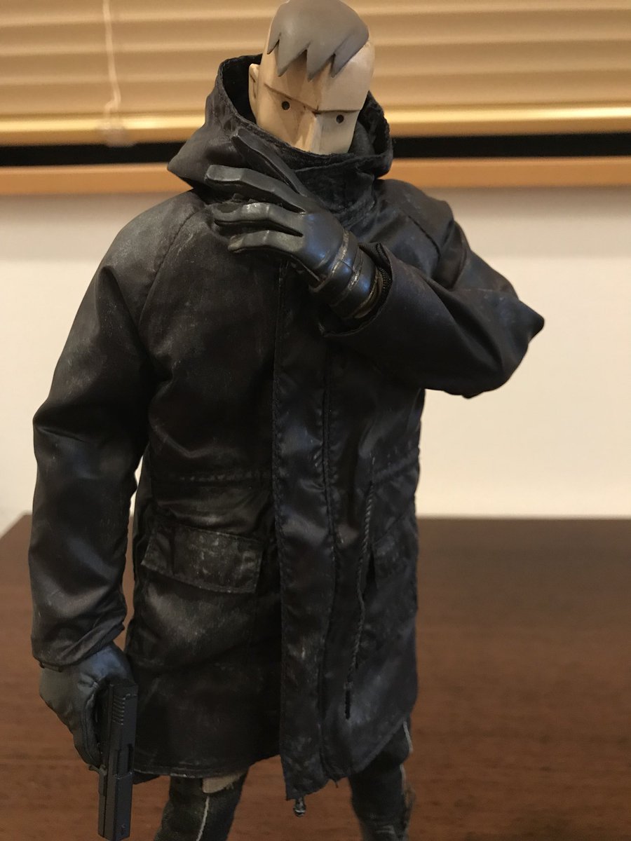 트위터의 因幡 님 トーテムエージェント Hood 久しぶりにエージェントの写真撮りたくなったから写真撮った コートで口元を隠すと ブレードランナー 49の主人公みたいになるから好き Threea Evenfall