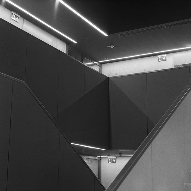 karwasz's tweet photo. Uciekinierzy
Bronica SQ-Ai, @bergger_official Pancro 400
.
#eceg
#architecture
#archlovers
#abstract
#minimalism
#igminimal
#onfilm
#analogphoto
#analogphotography
#filmsnotdead
#filmisalive
#ishootfilm
#staybrokeshootfilm
#grainisgood
#keepfil… https://t.co/d45fMbXOIN https://t.co/ooGcUQP8RZ