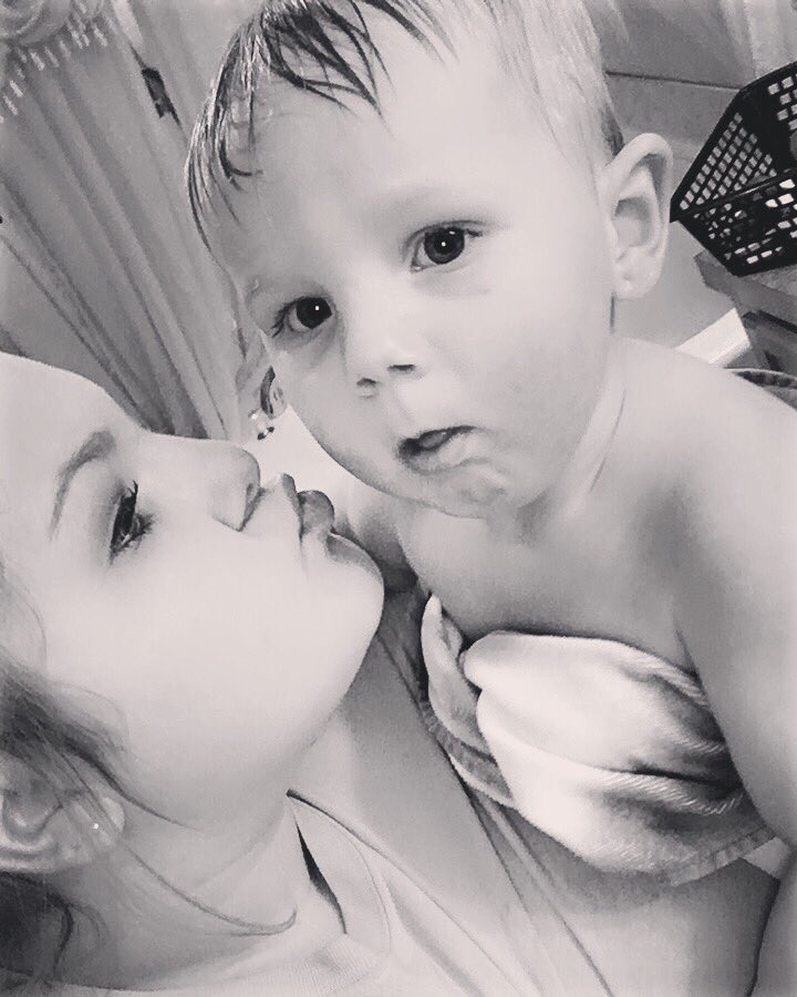 ericalynnee94's tweet image. RT @ericalynnee94: Everything that I do is for you ❤️