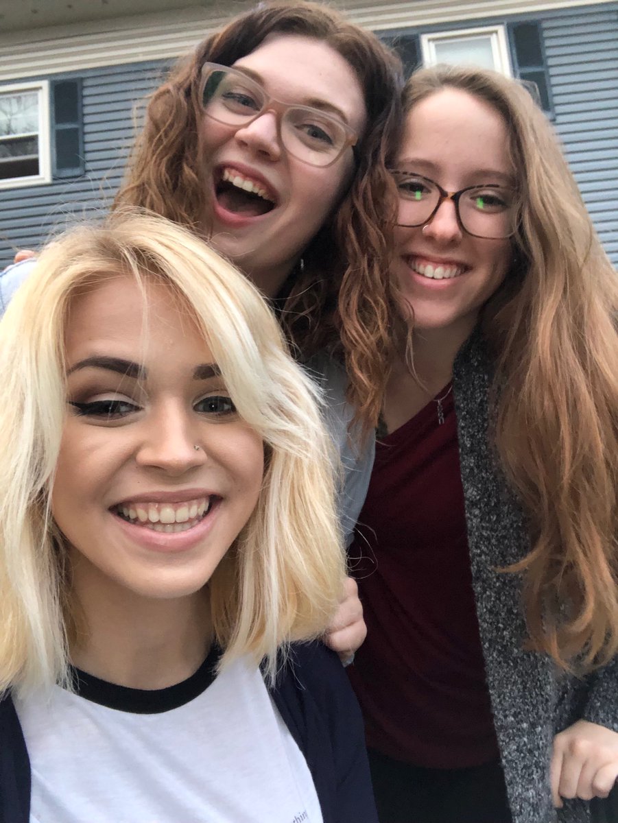 ADPiWittenberg's tweet photo. happiness😍 https://t.co/cKfz4jiO4a